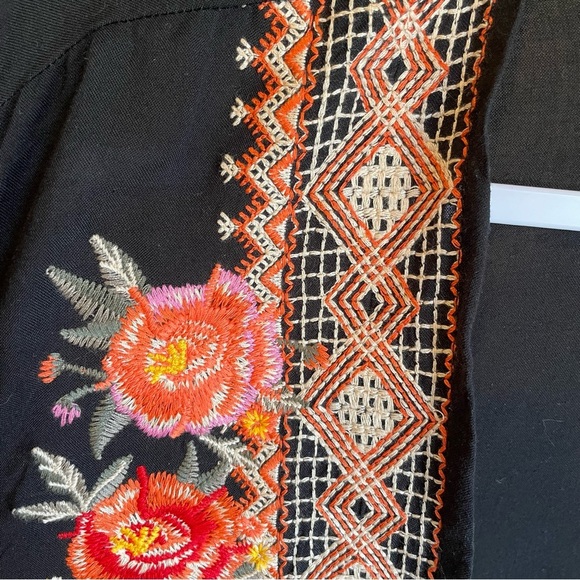 Savanna Jane Black Floral Embroidered Kimono Cardigan - Picture 6 of 7